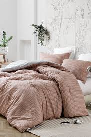 Twin/twinxl black & gray all season reversible down alternative comforter. Rustic Pink College Comforter With Black Grid Pattern Stylish And Cozy Xl Twin Bedding Made With Cozy Cotton In 2020 Comforter Sets Twin Xl Bedding Comfy Bed