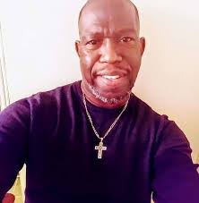 Marlan Smith's Instagram, Twitter & Facebook