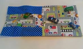 Kleiner Autoteppich Zum Mitnehmen Fur Unterwegs Spielzeug Fur Kleinkinder Autoteppich Basteln