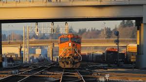 Bnsf 7845 Leading A Unit Grain Train North From Vancouver Wa 12 30 12 Train The Unit Vancouver