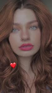 Stephanie Hampton 24