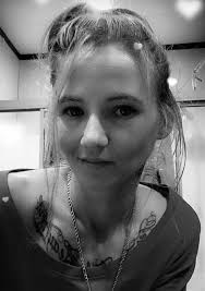 SHARE SUNDAY** ROSZAN JEAN PAYNE was last seen leaving her house in Royse  City, Texas in May of 1994. Roszan left in her 1989 (pea-green color) Volvo  4 door, which has never