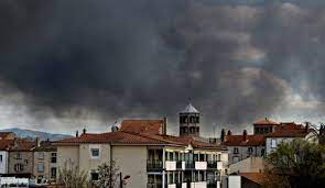 Great savings on hotels in issoire, france online. Le Spectaculaire Incendie A Issoire Puy De Dome Vu Par Nos Internautes Issoire 63500