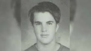 Oppstykket menneskelig levninger funnet i Union Grove, AL, i 1997  identifisert som tilhørende 20 år gamle Jeffrey Kimzey fra Santa Barbara,  CA. Etterforskning av drapet hans pågår. : r/UnsolvedMysteries