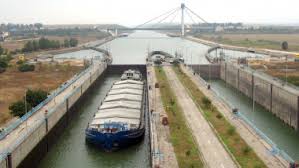 By gibonu, october 24, 2012 in românia. AnalizÄ Bloomberg Cum A Ajuns Fostul Canal Al MorÈii DunÄre Marea NeagrÄ O PoartÄ EconomicÄ Pentru Europa De Est