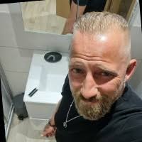 40+ "Michael Ell" profiles