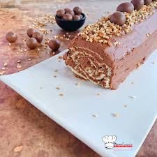 Buche De Noel Chocolat Noisette Recette Companion Recette Buche De Noel Chocolat Chocolat Noisette Buche De Noel