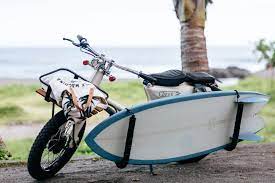 honda スーパーカブ 世界中で愛されるhondaの名車であるわけですが そんなカブを使ったカスタムも世界中で盛んです 今回紹介するのはそんなカブのサーファーカスタムです サーフボードホルダーを外した状態でも十分に魅力的なのがなんともステキ 面白いし