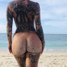 Marta Boo extreme looking tattoo model, dancer and milf | Haircut,  headshave and bald fetish blog