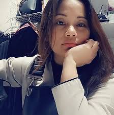 Naghahanap ako ng 9 na tao na walang Pera para 10 na kami.