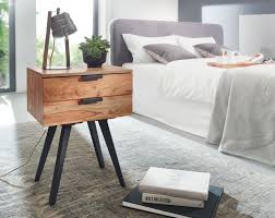 Das boxspringbett, welches auch als amerikanisches bett bekannt ist oder auch continentalbett genannt wird, steht vor allem in den besten hotels dieser welt und ist oftmals in den suiten von kreuzfahrtschiffen der boxspring ist der massive holzrahmen mit integriertem bonell federkern. Wohnling Nachtkonsole 47 X 65 X 35 Cm Akazie Massivholz Nachttisch Boxspringbett Nachtkastchen 2 Schubladen