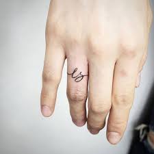 Wedding ring tattoos are a great alternative to traditional wedding rings. Finger Tattoos Design Ideas For Men Women And Couples