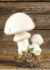 Weiss Gefilzte Pilze Wald Fee Kindergarten Weihnachtsschmuck Etsy Woodland Fairy Nursery Fairy Nursery Mushroom Decor