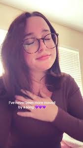 Michaela Tucker's Instagram, Twitter & Facebook