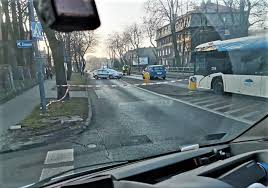 Młoda dziewczyna zginęła potrącona przez autobus. Potracenie Pieszego Katowice Katowice24