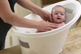 Bathing a baby can be intimidating for even seasoned parents—they're so squirmy, snuggly, and yes, slippery when wet! All About Baby Bathing Benefits Of A Sponge Bath For Baby