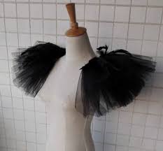 Birds Of A Feather Festival 2020 2021 Shoes Trends In 2020 Clothes Design Festival Fashion Bird Costume