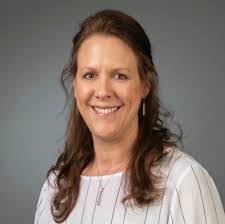 Julie Roop's Instagram, Twitter & Facebook