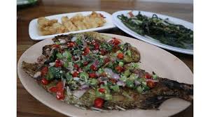 Untuk sos, tumbuk cili hijau, bawang putih dan akar ketumbar hingga lumat. Begini Cara Mudah Membuat Ikan Kakap Bakar Dabu Dabu Di Rumah Tribun Jabar