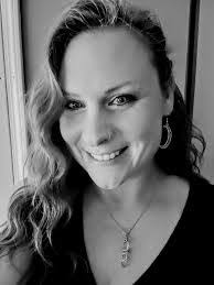 Danielle Brothers's Instagram, Twitter & Facebook