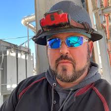 Lets see your wheels/tires stance 15x10 15/8 or 15/7 up front? Magnums?  Slots? Steelies!?! Jacked up in the rear? Or Low