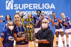 Renan dal zotto (19 temmuz 1960 doğumlu) bir brezilya eski voleybol üç baskısında yarışan oyuncu yaz olimpiyatları ve şu anda baş antrenörü brezilya erkek voleybol milli takımı. Renan Dal Zotto Tecnico Da Selecao Masculina De Volei E Internado Com Covid 19 Gzh
