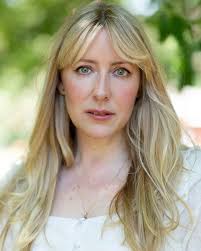 STACEY DALY (@DALSWAN)