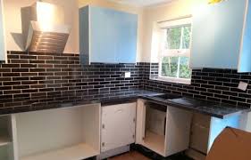 Do you want kitchen cabinet style functionality in your garage, but don't want to take then you set the third pony wall on the front, so this gives you a toekick and the front of your workbench. 25 Best Kitchen Backsplash Ideas Tile Designs For Kitchen Half Wall Tile Kitchen