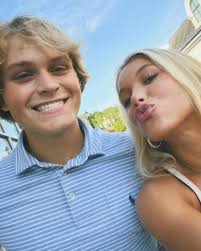 Carson Sanders (@carsonlizsanders) • Instagram photos and videos