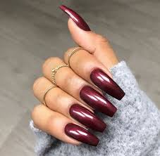 It looks gorgeous all year round, but especially so. 15 Creative Ways Burgundy Nails Acrylic Coffin With Gold 61 Akkrab Com