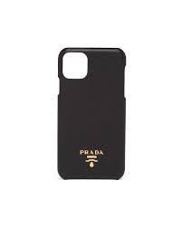 Designed to fit the iphone 11 pro, this case is made from the hide, which is also highly resistant to scuffing and scraping. Schwarz Iphone 11 Pro Max Cover Aus Saffiano Leder Prada