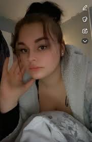 is there anywhere local I can get a zip replaced