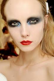 Pin By Katherine Jaede On Halloween Inspiration Catwalk Makeup High Fashion Makeup Couture Makeup