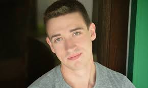 Chris Brindley's Instagram, Twitter & Facebook