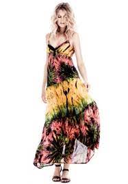 Indossa l'abito, la camicetta, gli accessori o la gonna perfetti di ispirazione vintage con i graziosi vestiti da donna in stile retrò di zapaka italia. Il Grande Caldo 100 Vestiti Lunghi Estivi