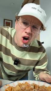 for those who didn't tune in, here's what my (2ND) LIVE COOKING APPEARANCE  FOR CHRISTMAS looked like📺🎄 thank you @bbcmorninglive, @helenskelton +  @ravwilding for dealing with me and helping me make this