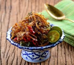 Bersihkan dan goreng ikan bilis sehingga garing. Ikan Bilis Goreng Curah Kicap Dapur Tanpa Sempadan