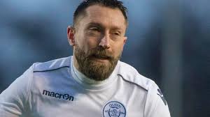 Queen of the South hero Stephen Dobbie dedicates Championship player of the  month award to Bobby Williamson