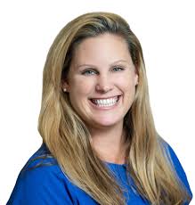 Elisa Buckley's Instagram, Twitter & Facebook