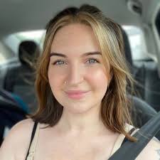 Laura Martin (@LfmVa)