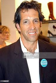 202 fotos e imágenes de alta resolución de Kenneth Crear