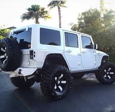 Black And White Jeep Love This White Jeep Customized To Make It Yours White Jeep Dream Cars Jeep White Jeep Wrangler