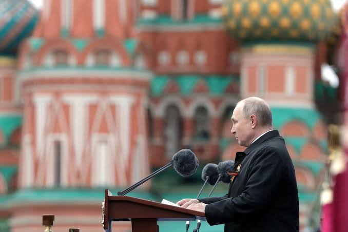 Путин выступил с речью в День Победы на параде в Москве : ЗакС.Ру : Новости  Федеральные