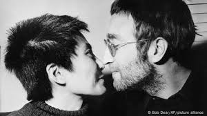 Yoko Ono zum 90. Geburtstag