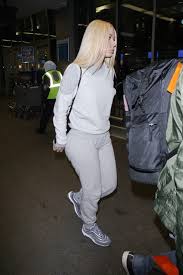 Iggy Azalea Lax Airport January 27 2018 Star Style Star Fashion Velvet Sneakers Nike Outfits