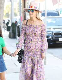 Последние твиты от laeticia hallyday (@lhallyday). Laeticia Hallyday Ce Magnifique Cadeau Qu Elle A Fait A Son Compagnon Pascal Balland Elle