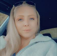 UPDATE:** Phelps County Associate Circuit Judge John Wiggins issued an  order today barring Dixon Marshal Mike Plummer from contacting witnesses  endorsed by the prosecution, but decided not to revoke Plummer's $50,000  bond