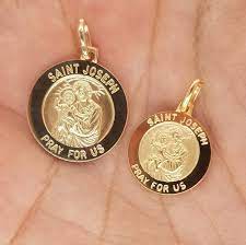 14k Solid Yellow Gold Saint Joseph Medal Pendant Charm Round Necklace Charm Engraved Personalized Custom 2 Sizes In 2020 Necklace Box Engraved Bracelet Fine Jewelry