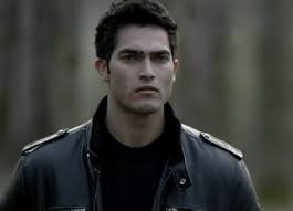 Once they have determined that derek hale is the killer, stiles takes it upon himself to provide evidence for his father to perform an arrest. Freakish Stiles Stilinski Chapter Two Wattpad