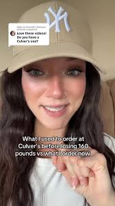 ✨85 calorie ice cream shaken espresso by @themacrobarista 😍✨ . I meannnnn  ANYTHING from The Macro Barista is alwayssssss good and this one is no  exception! The only thing I would change